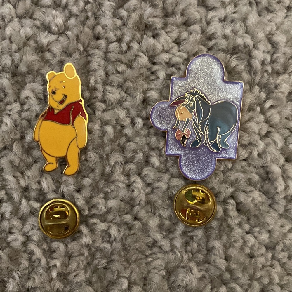 Disney 2000 Winnie the Pooh Collectible Pin Bundle - Picture 2 of 4